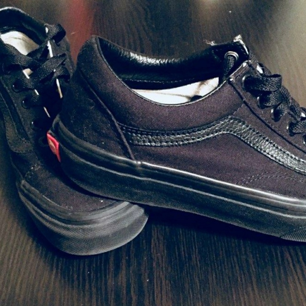 Black old skool vans